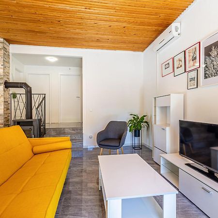 Holiday House Kai With Private Pool Pinezići المظهر الخارجي الصورة